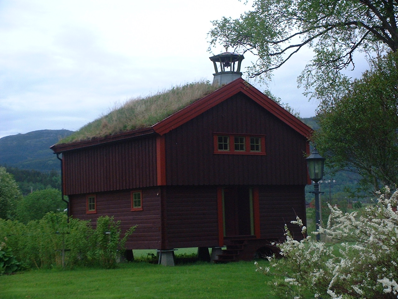 Folvik Lighthouse