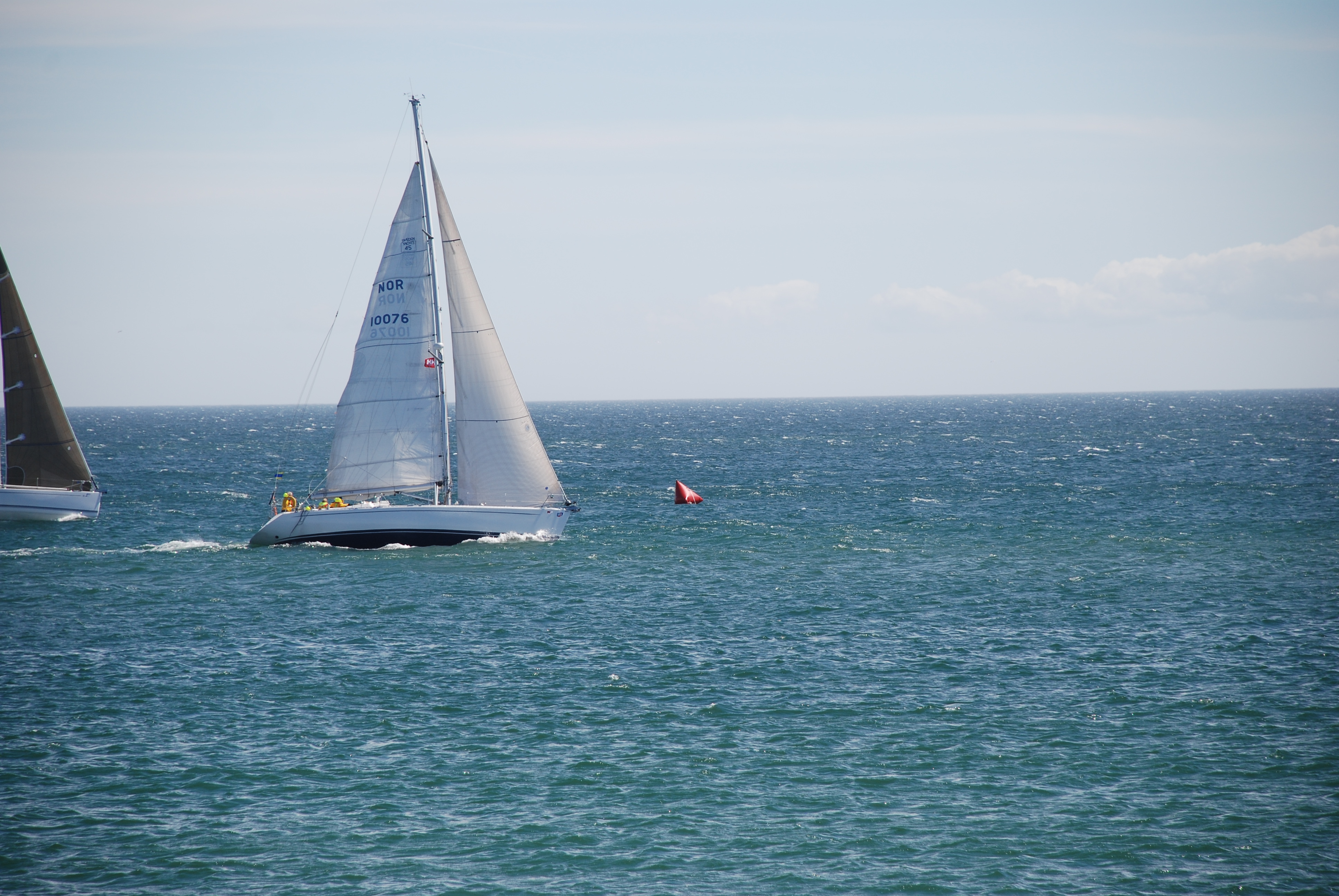 Vinner 2. LYS u/spinnaker, NOR-10076 Hemith III Skipper: Thor Arve Øveraasen (Kongelig Norsk Seilforening)