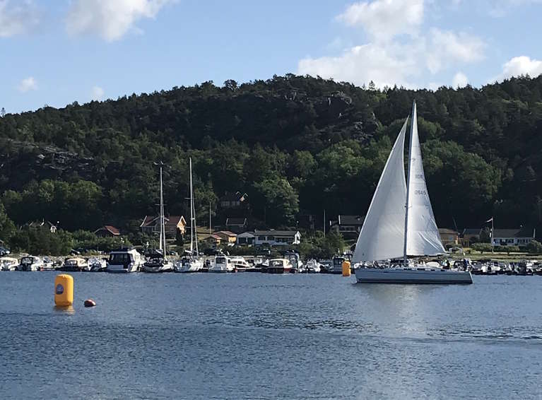 Første båt i mål i lille klassen