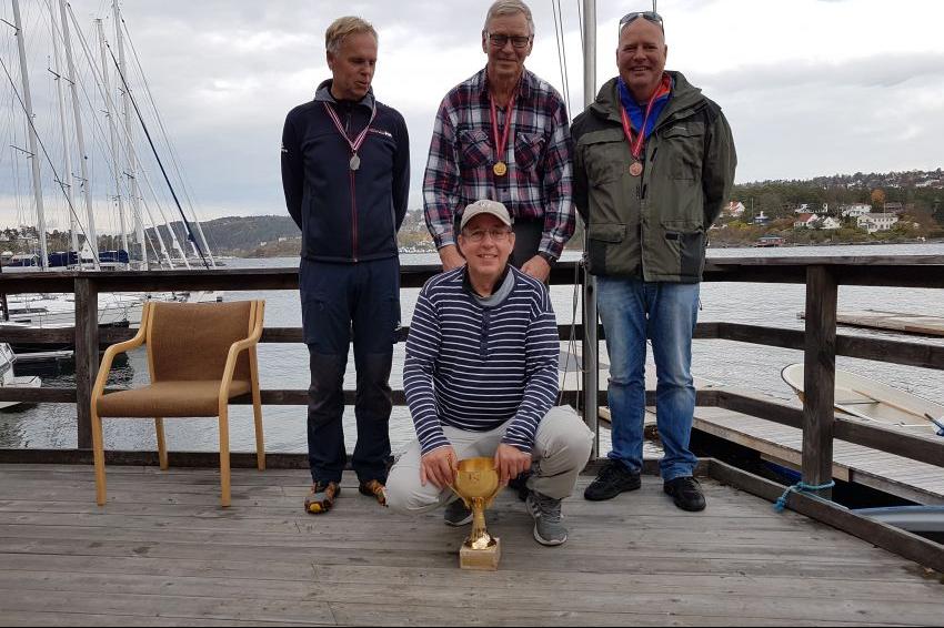 Vinnerene av seilasene og de tre medaljevinnerene